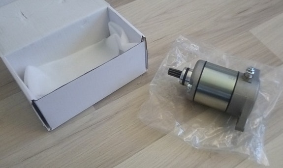 Product image 1 of 2