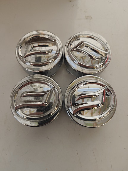 Product image 1 of 2