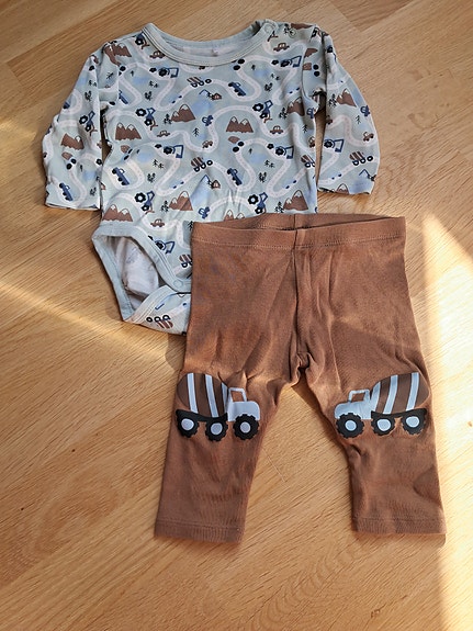 Product image 1 of 2