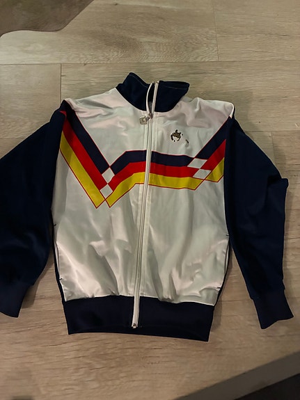 Product image 1 of 2