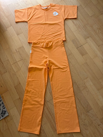 Product image 1 of 8