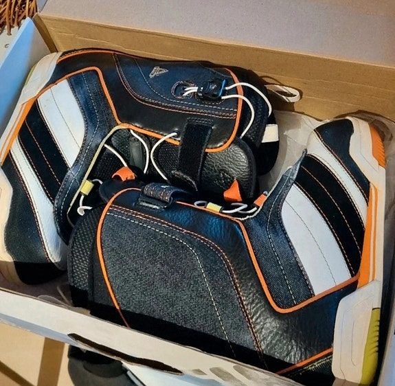 Product image 8 of 9