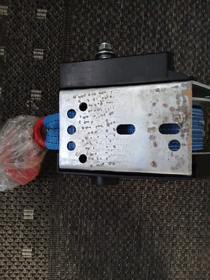 Product image 1 of 2