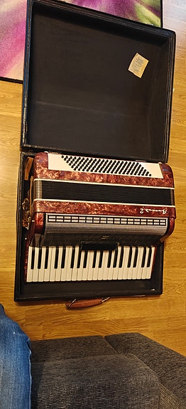 Product image 1 of 3