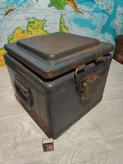 Product image 1 of 7