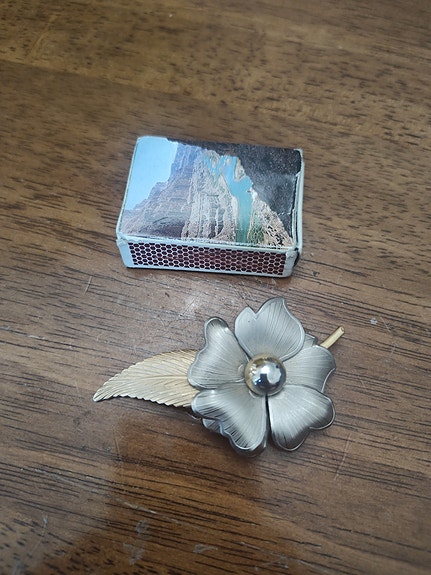 Product image 1 of 2