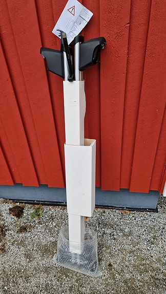 Product image 1 of 2