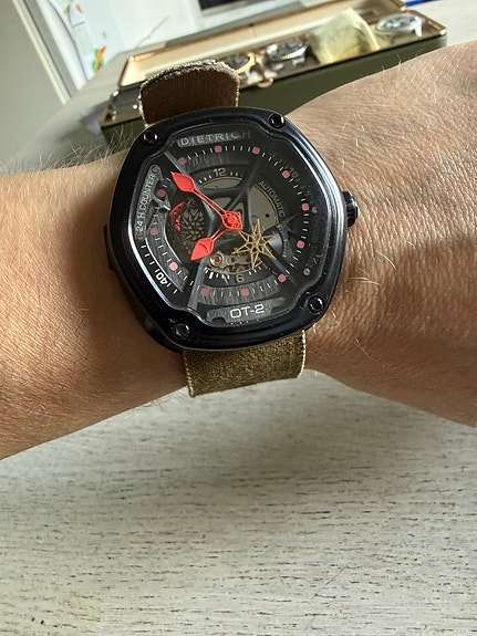 Product image 1 of 3