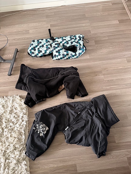 Product image 1 of 4