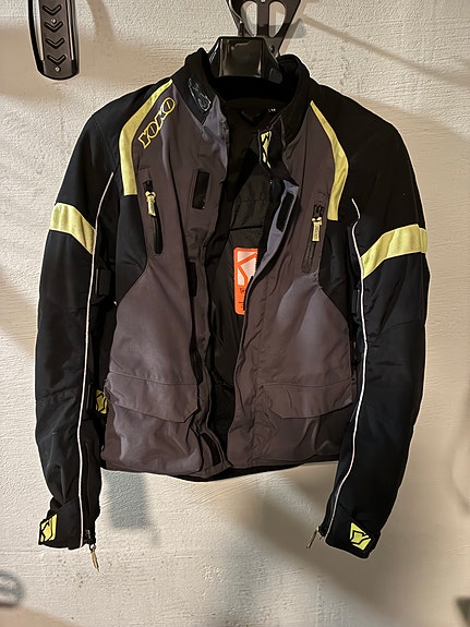 Product image 1 of 6