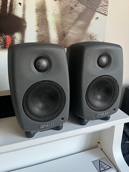 Product image 1 of 3