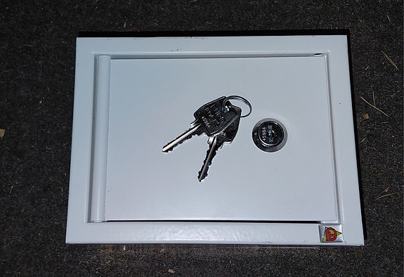 Product image 1 of 4