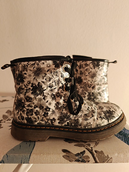 Product image 1 of 7