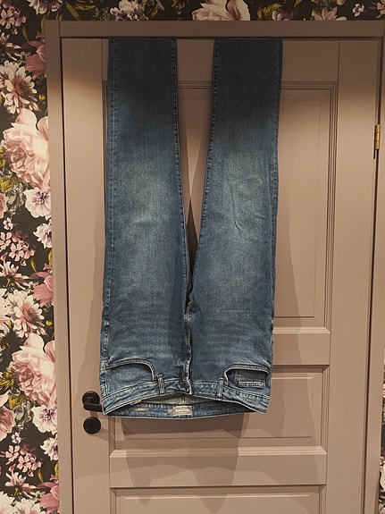 Product image 1 of 7