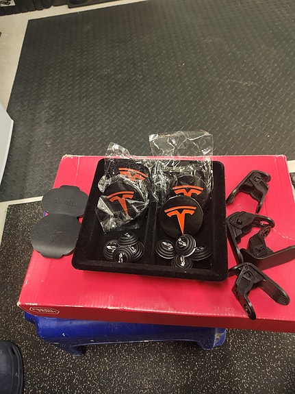 Product image 1 of 3