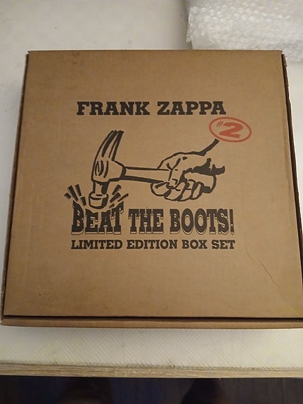 Frank Zappa - Beat The Boots! Limited Edition Box Set - Useita