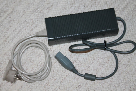 XBOX 360 virtakaapeli 175W konsoli laturi muuntaja aito alkuperäinen laadukas