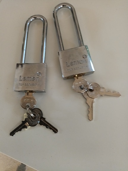 Product image 1 of 2