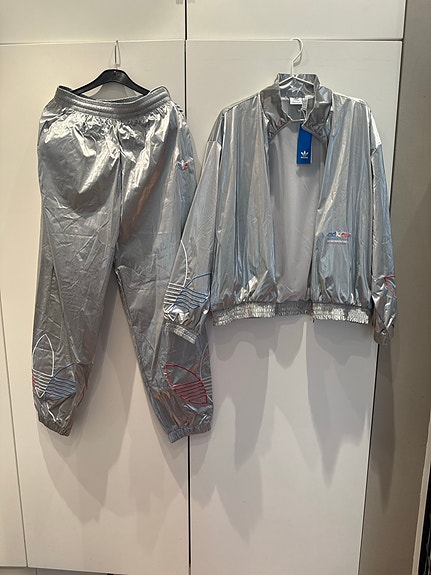 Product image 1 of 10