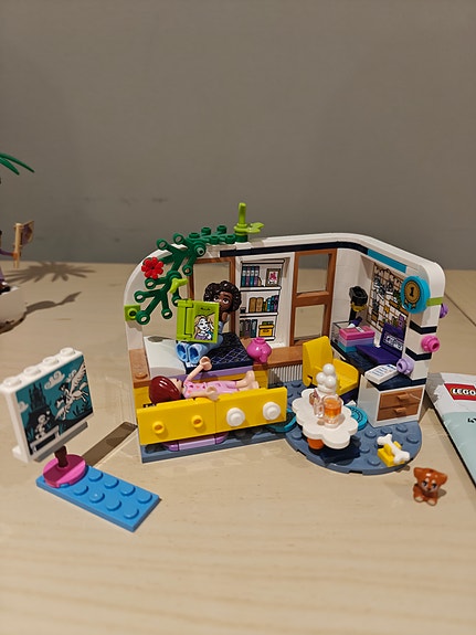 Product image 1 of 2
