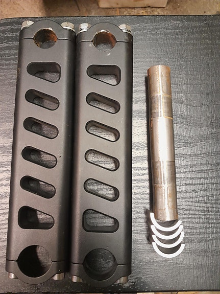 Product image 1 of 2