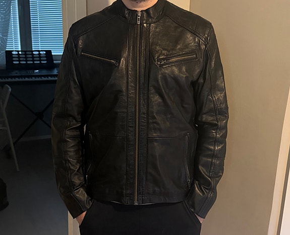 Product image 1 of 5