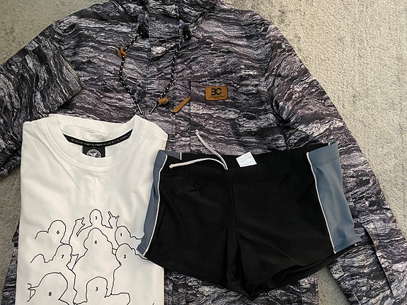 Product image 1 of 6