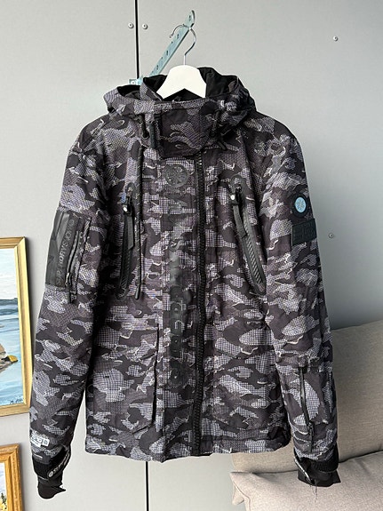 Product image 1 of 9