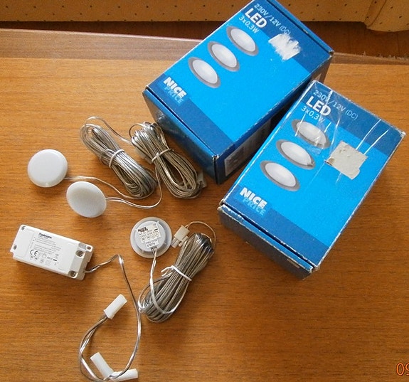 Product image 1 of 3