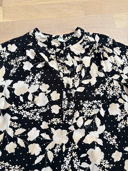 Product image 1 of 8