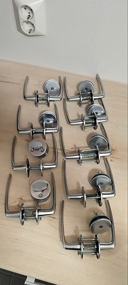 Product image 1 of 4