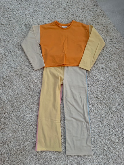 Product image 1 of 4