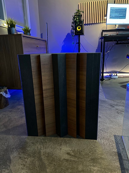 Product image 1 of 3