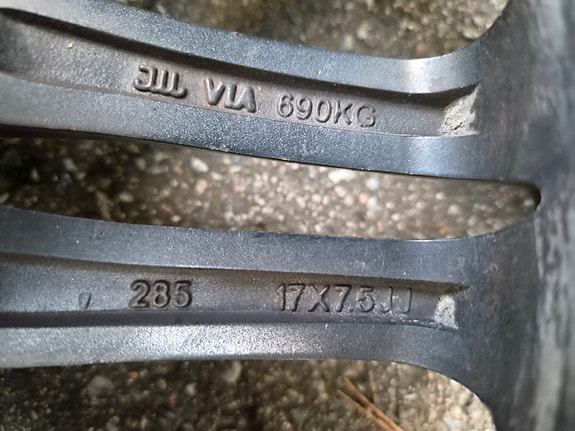 Product image 8 of 9