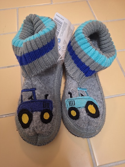 Product image 1 of 2