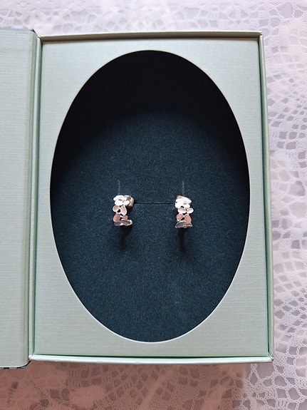Product image 2 of 16