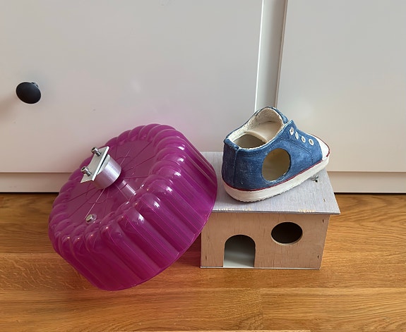 Product image 1 of 2