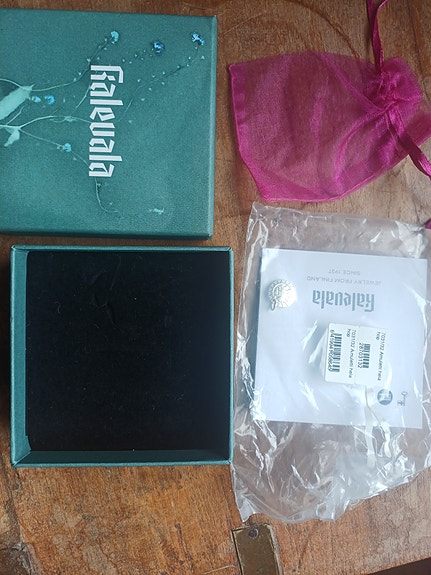 Product image 1 of 3