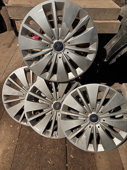Ford pölykapselit 16”