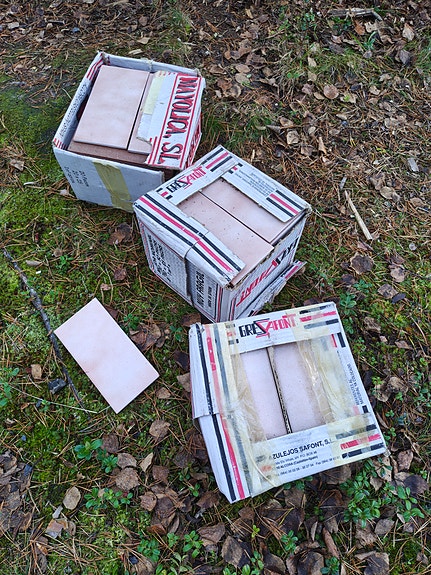 Product image 1 of 3