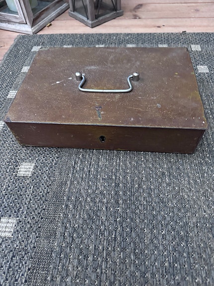 Product image 1 of 3