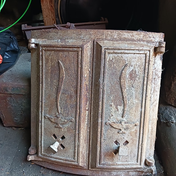 Product image 1 of 2
