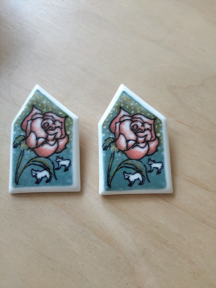 Product image 1 of 2