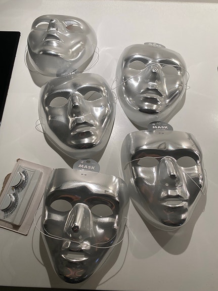 Product image 1 of 3