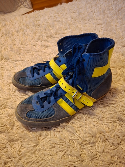 Product image 1 of 3