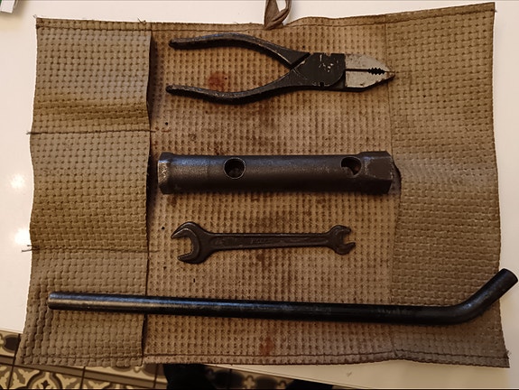 Product image 1 of 3