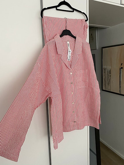 Product image 1 of 9