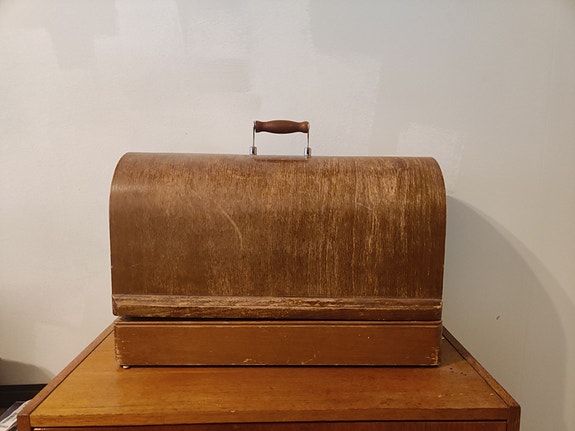 Product image 1 of 7