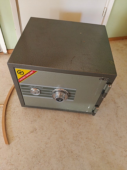 Product image 1 of 4