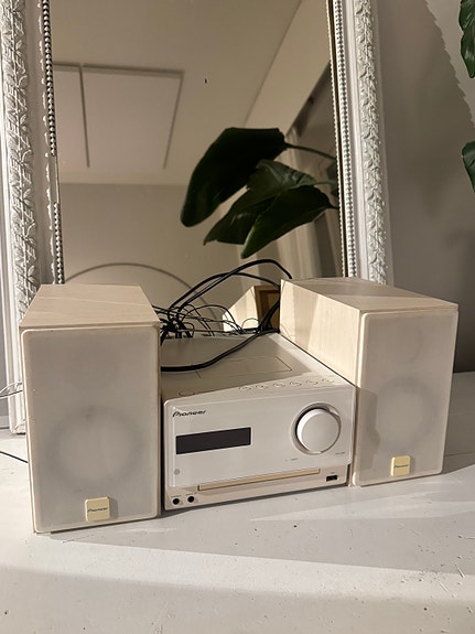 Pioneer radio& cd soitin